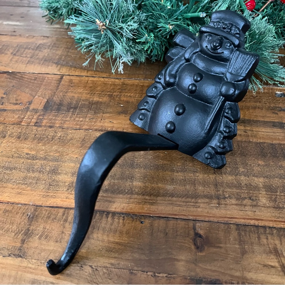 Vintage Cast Iron Snowman Stocking Holder Hanger Hook Shelf Mantle Metal Heavy - Picture 3 of 8